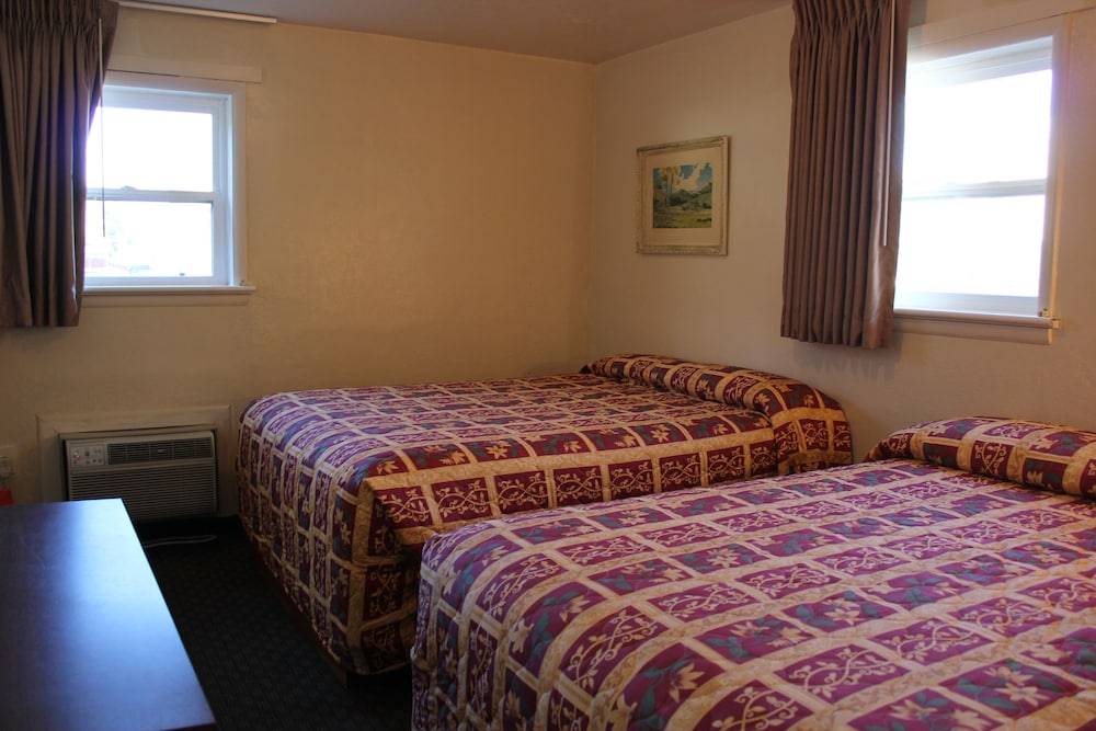 Lava Spa Motel & RV Park - photo 13
