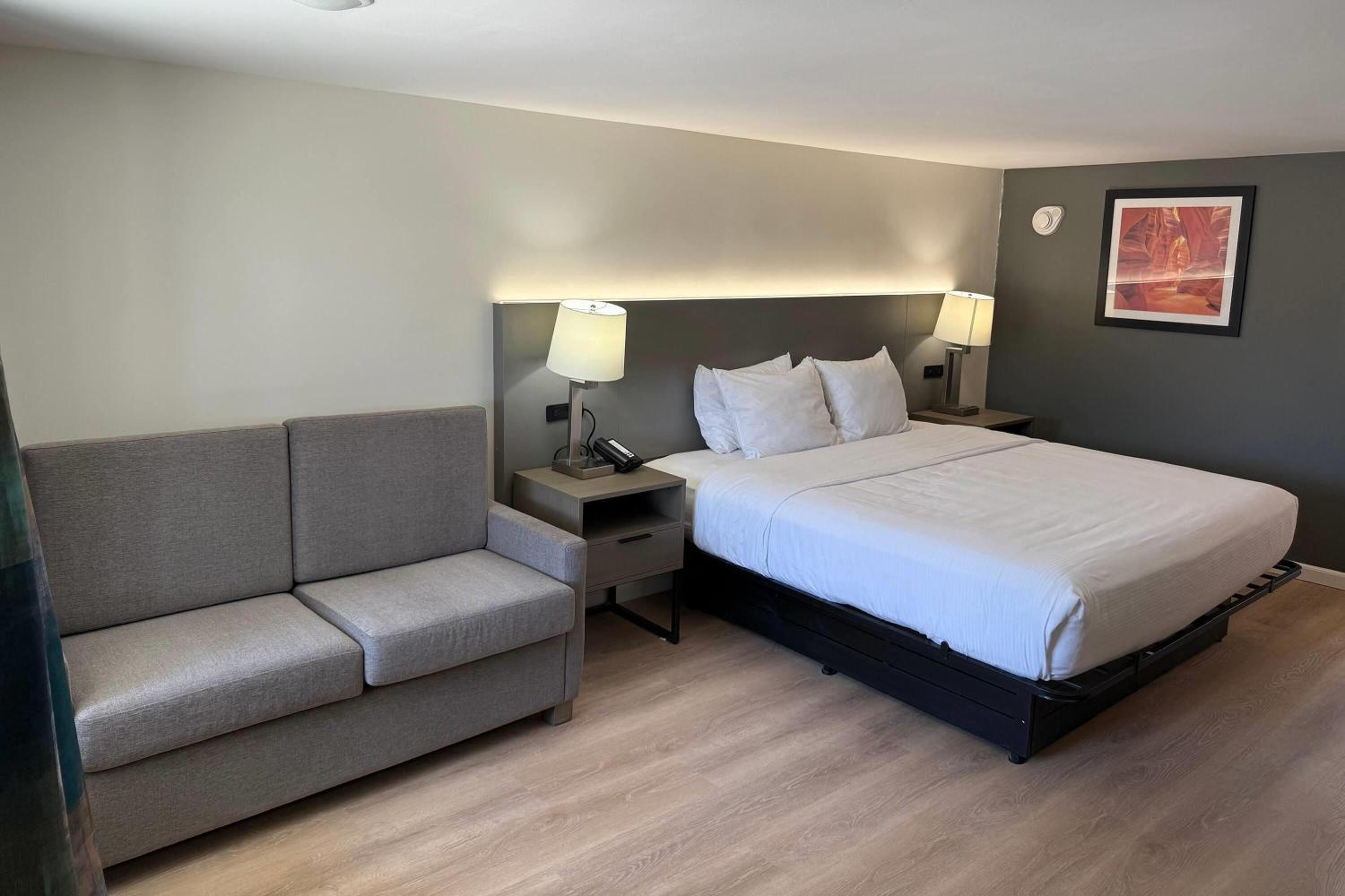 Baymont by Wyndham Rock Springs - photo 10