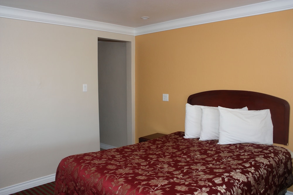 A 1 Budget Motel - photo 10