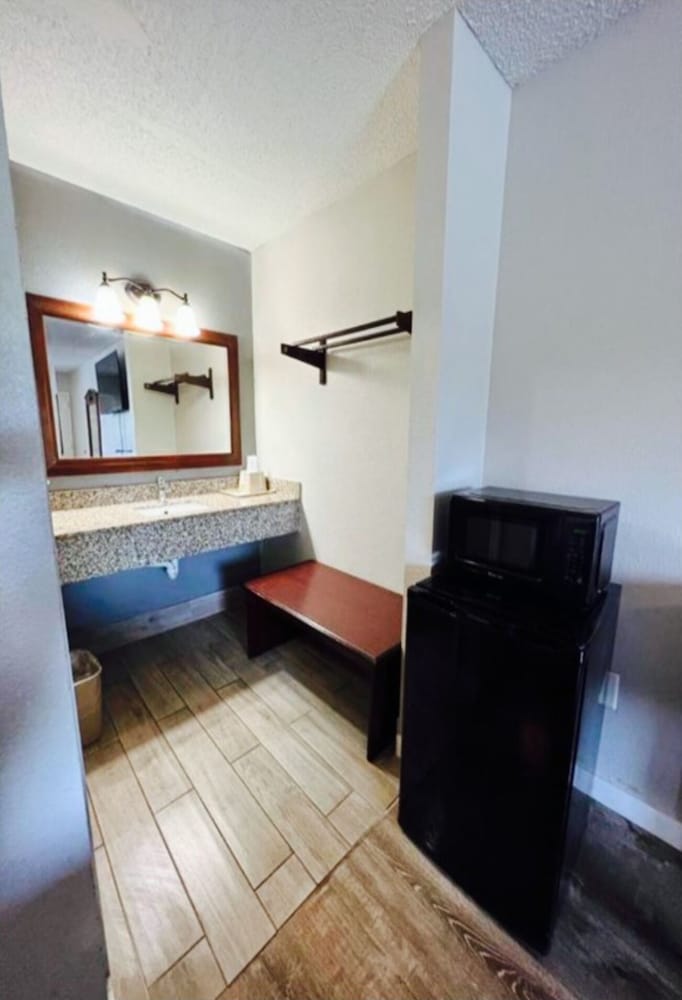 Western Motel Thomasville - photo 16