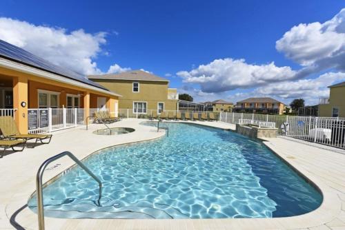 Beautiful 3 Bed Villa 10 Minutes From Disney 17440 Serenity Resort townhouse - photo 23