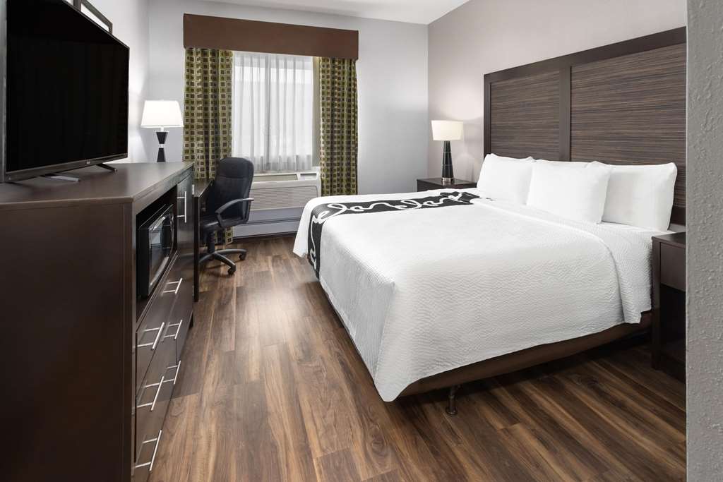 La Quinta Inn by Wyndham Buffalo Airport - photo 22