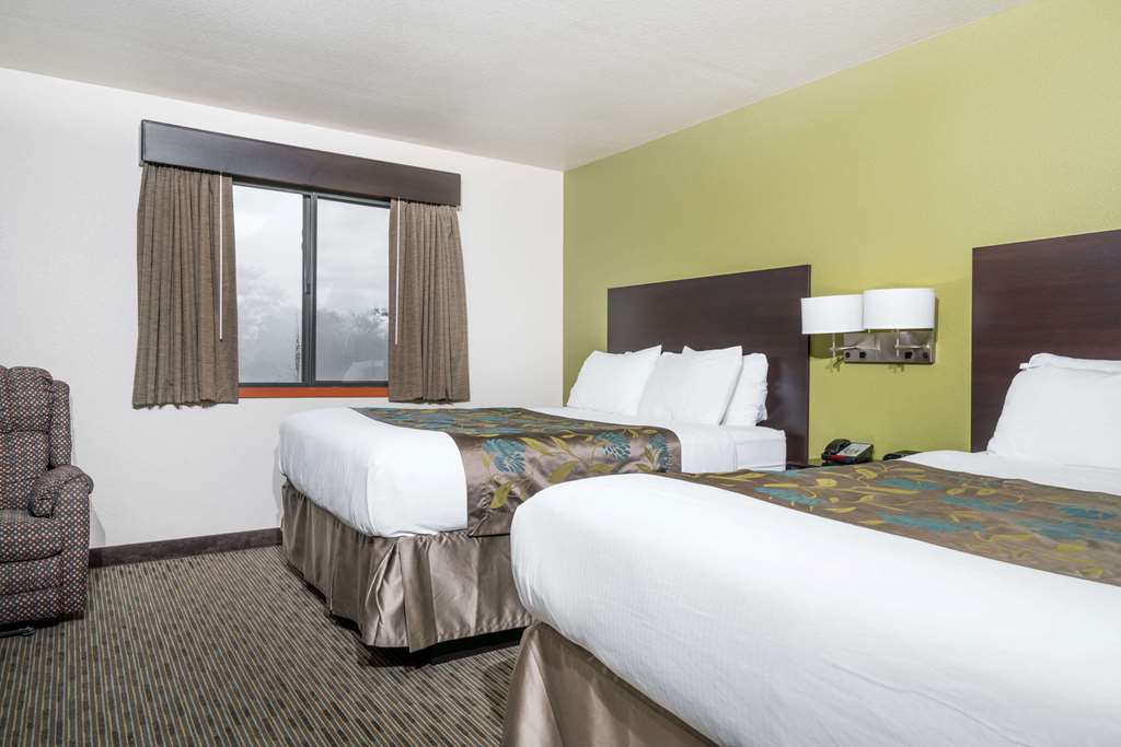 Baymont by Wyndham Eau Claire WI - photo 11