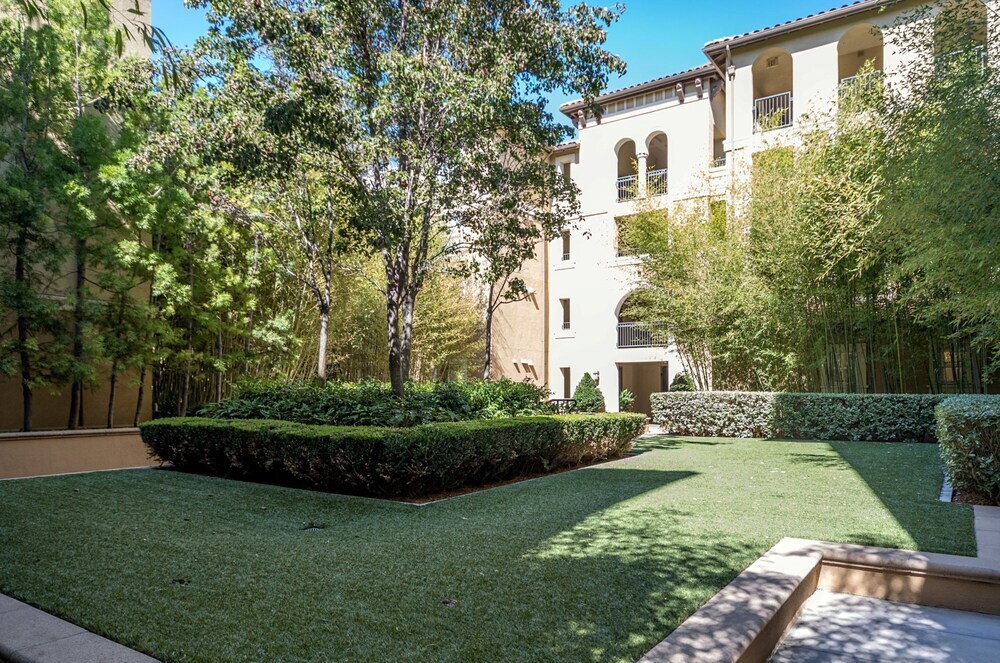 Global Luxury Suites at North Park - photo 13