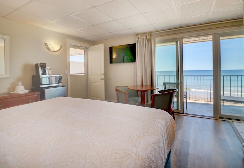 Atlantic Oceanfront Hotel - photo 24