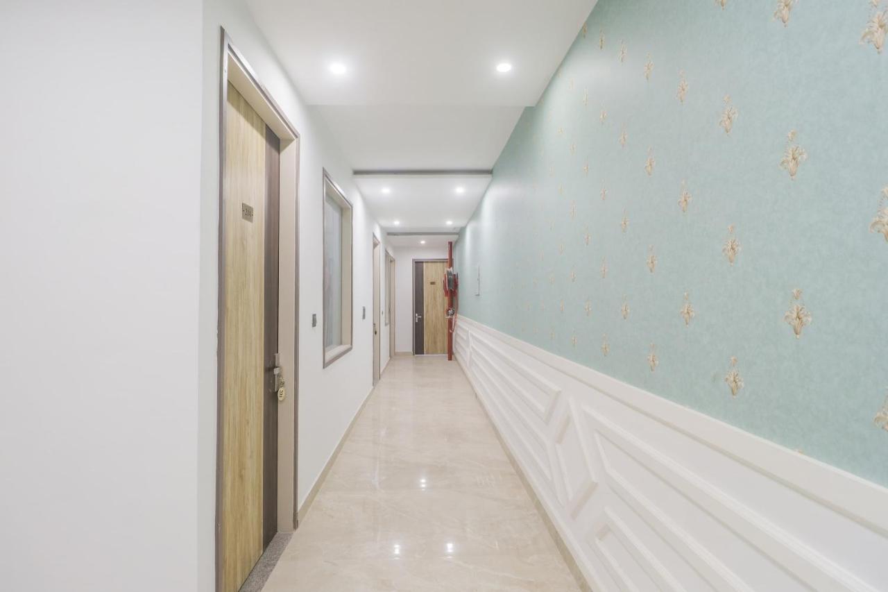 Fabhotel City Walk