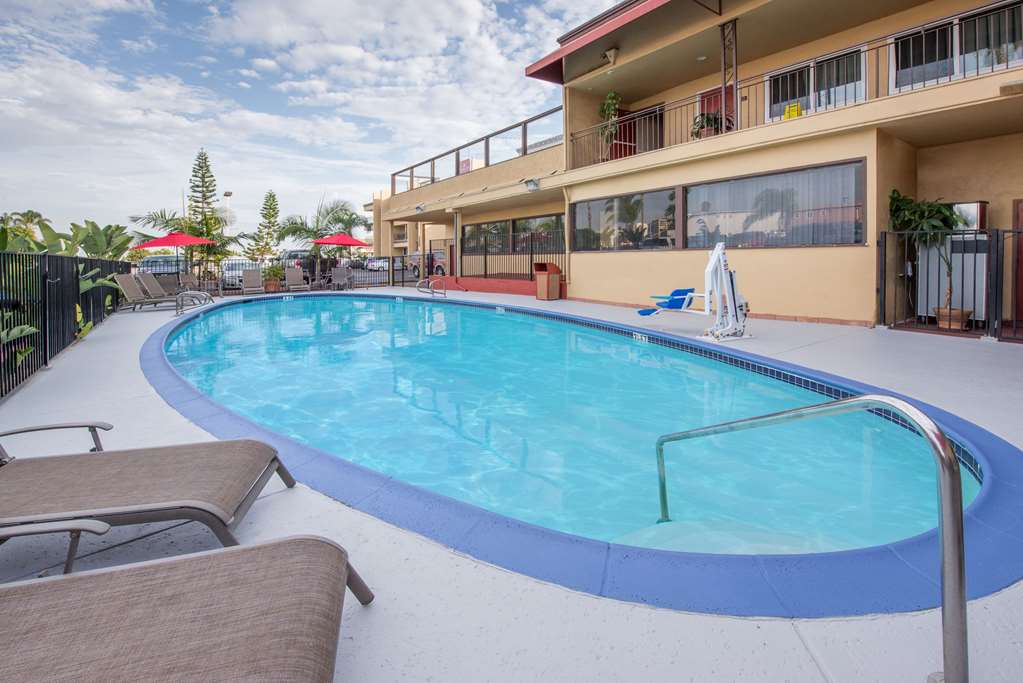Ramada by Wyndham San Diego Airport - photo 4