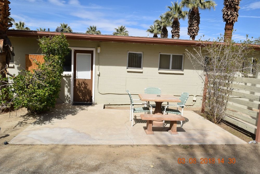 Stanlunds Inn And Suites - photo 44