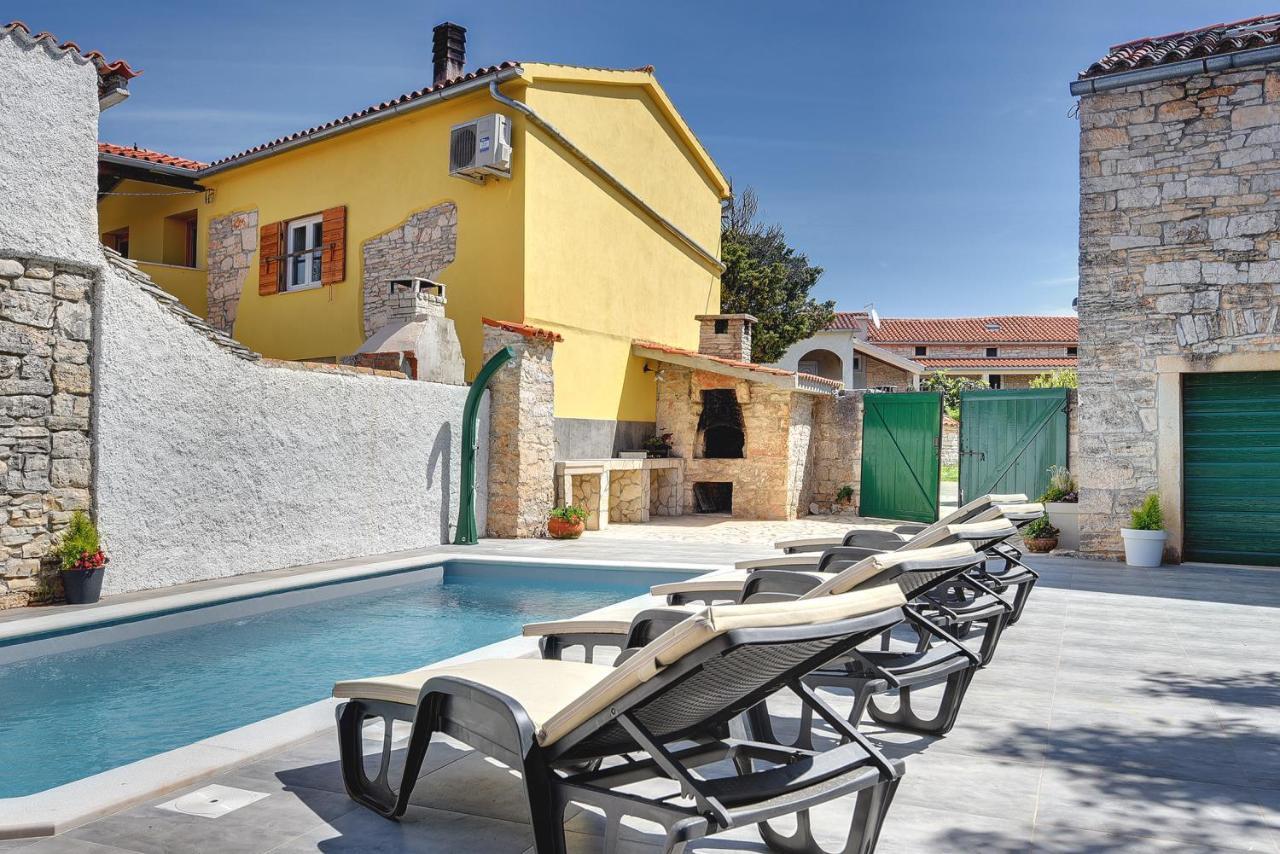 Typisch Istrisches Ferienhaus Mit Privatem Pool Tischfußball Darts Gym — Vodnjan — photo 5