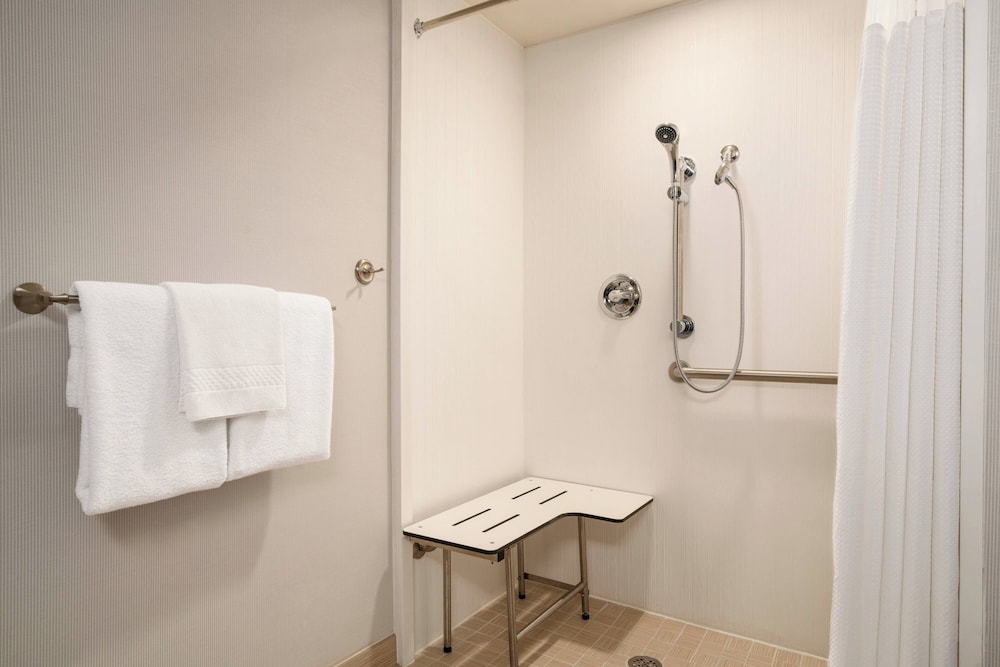 Courtyard by Marriott Ewing Princeton - photo 20