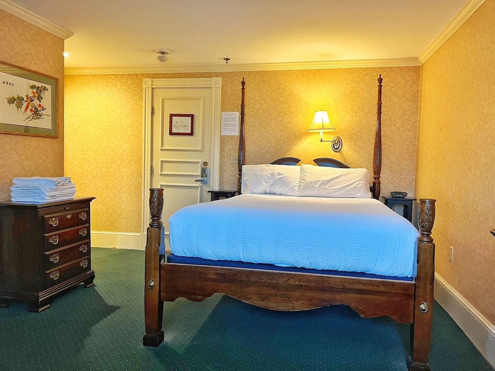The Winthrop Arms Hotel And Restaurant - photo 20