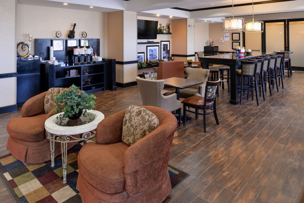 Hampton Inn Pecos - photo 34
