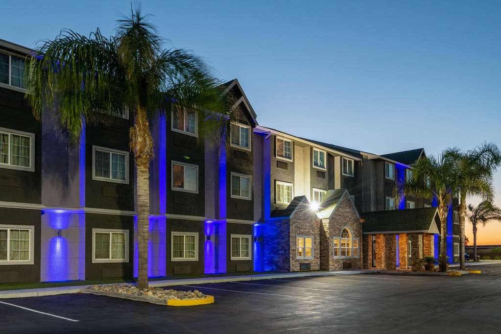 Microtel Inn & Suites by Wyndham Tracy - photo 6