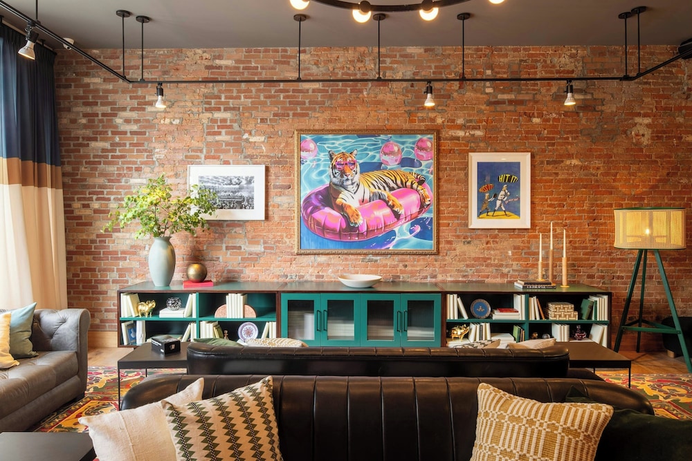 Moxy Cincinnati Downtown - photo 48