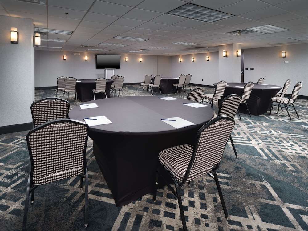 DoubleTree by Hilton Hotel Chattanooga Downtown - photo 39