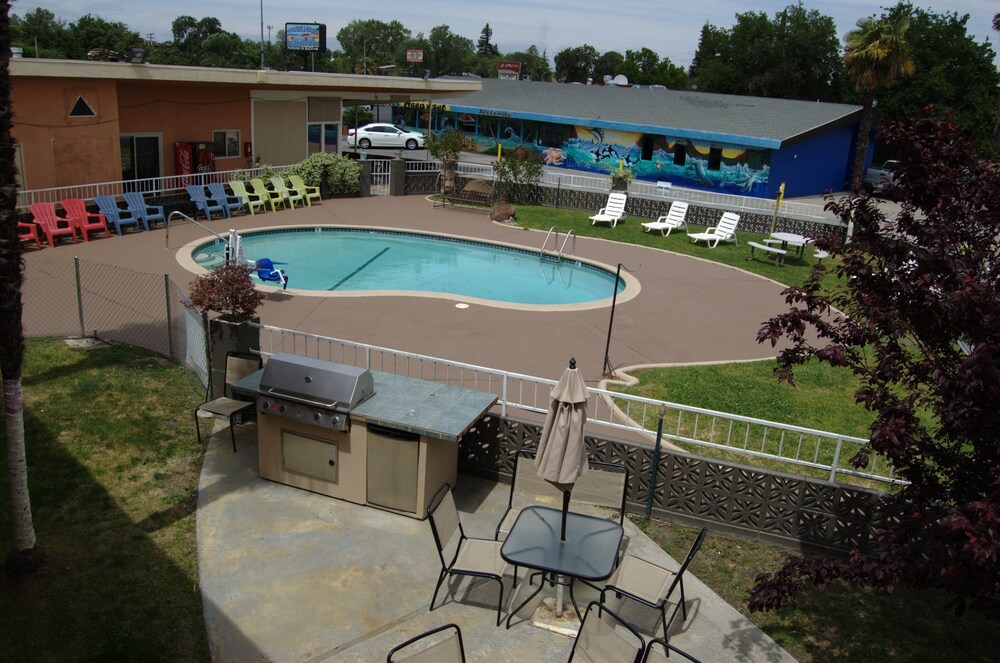 The River Inn and Suites — hotel in Red Bluff