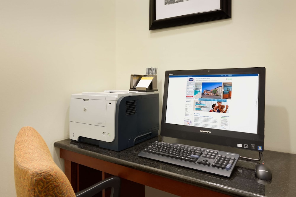 Hampton Inn Wichita East - photo 24