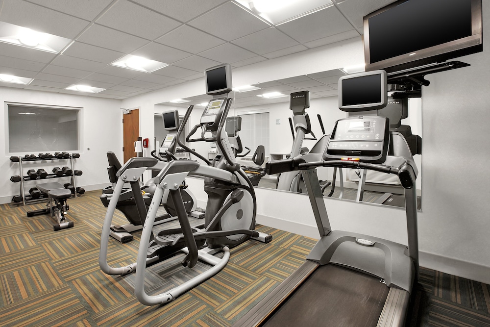 Holiday Inn Express Hotel & Suites Warrenton by IHG - photo 23