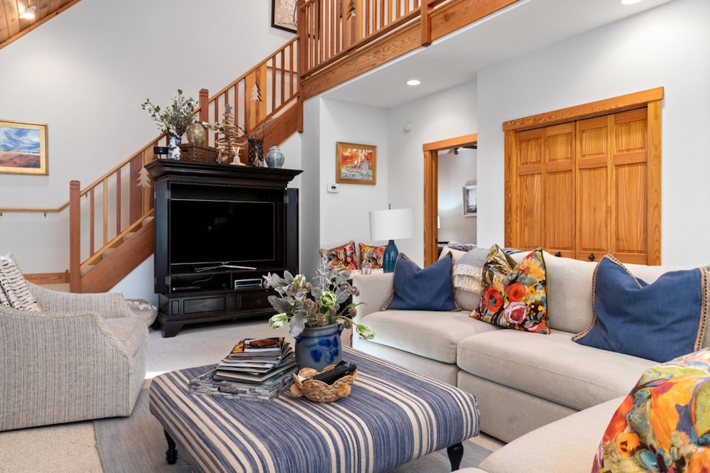 111 Hickory Springs in Wintergreen Resort - photo 10