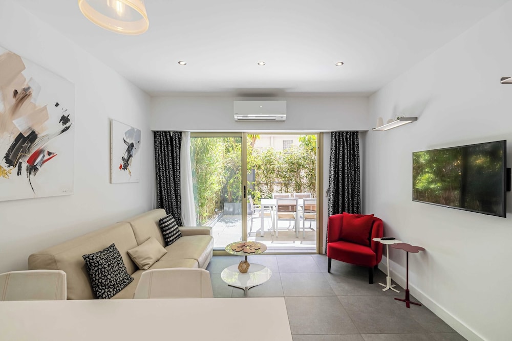 Standing Flat 3P 2 min From the Croisette — 4-Star Luxury Hotel in Cannes, France