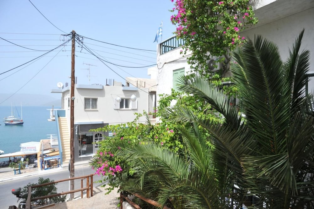 Elounda Collection Apartments — 4-Star Luxury Hotel in Agios Nikolaos, Greece