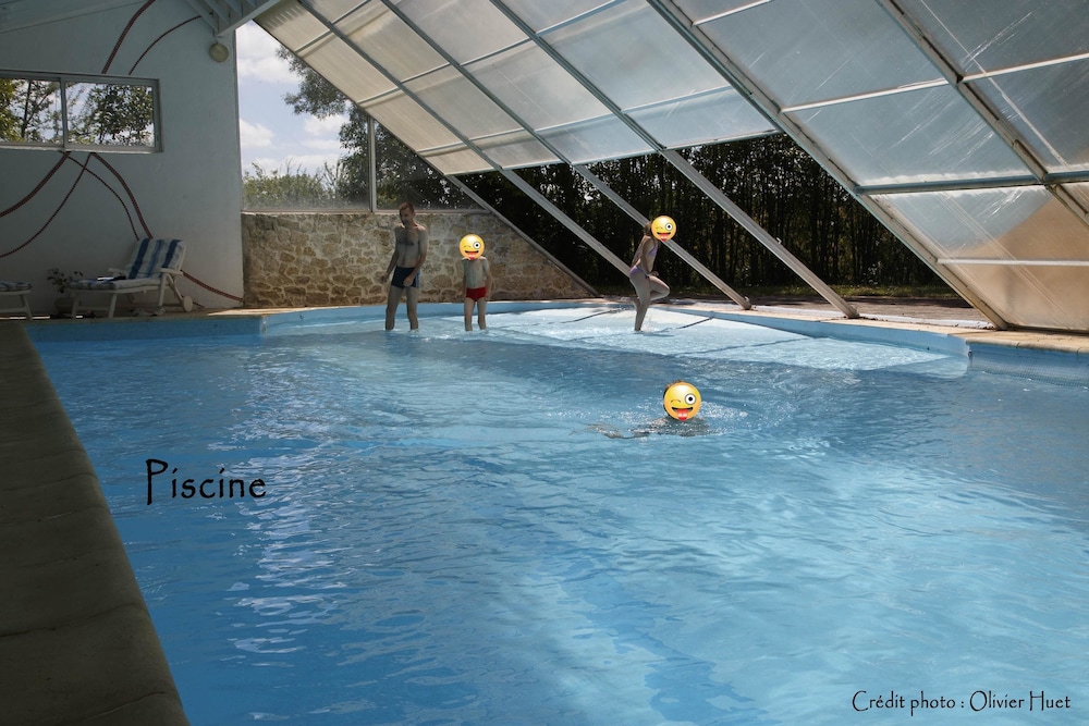 La Chambre La Tricherie — 4-Star Luxury Hotel in Auch, France