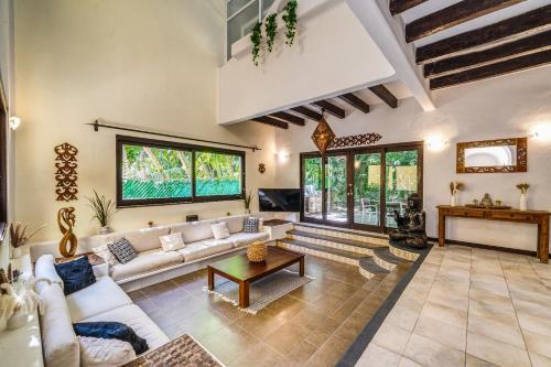 Beautiful House in Playacar 4 bedrooms with AC — 4-Star Luxury Hotel in Playa Del Carmen, Mexico
