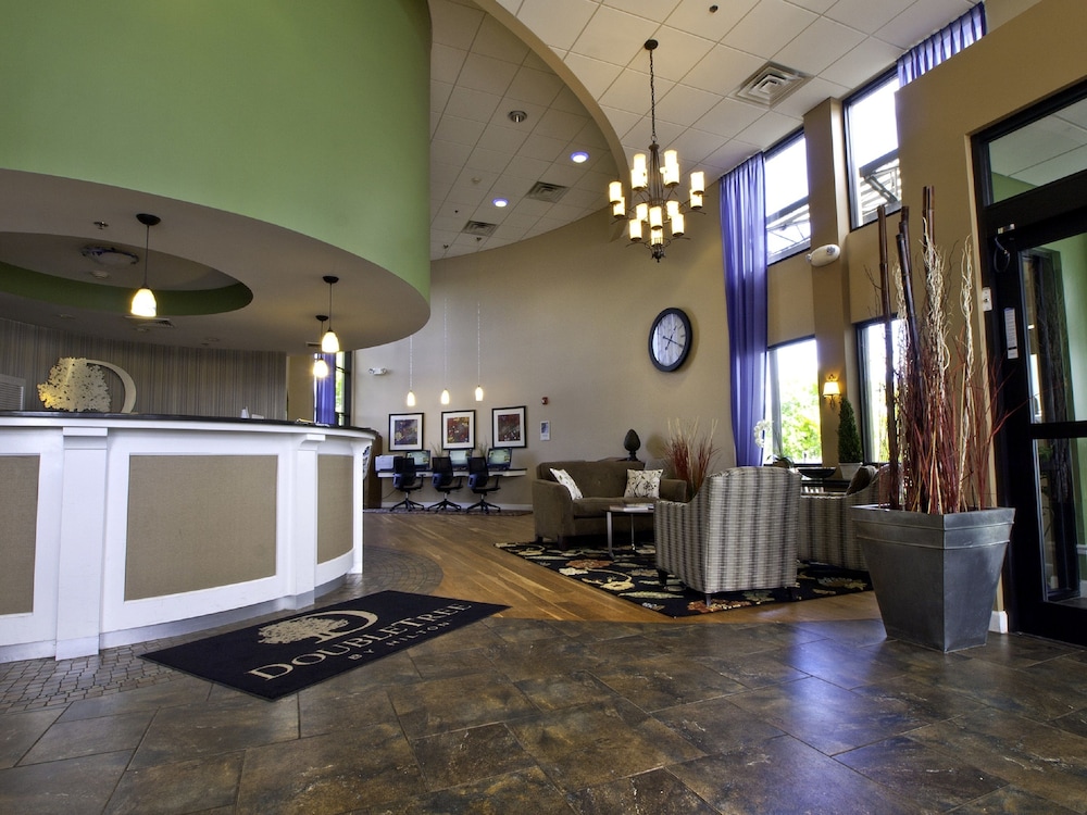 DoubleTree by Hilton Hotel Buffalo Amherst - photo 3