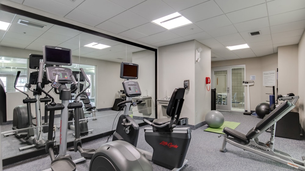 Holiday Inn Express Hotel & Suites St. Cloud by IHG - photo 33