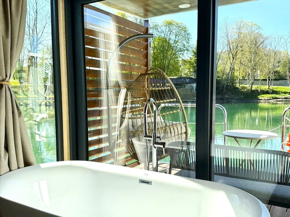L'Escale Royale La Ferté sous Jouarre — hotel in La Ferte-Sous-Jouarre