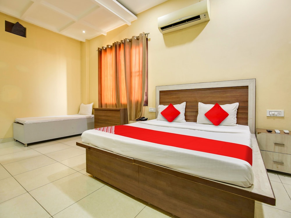 Oyo 23567 Hotel Prime — Phagwara