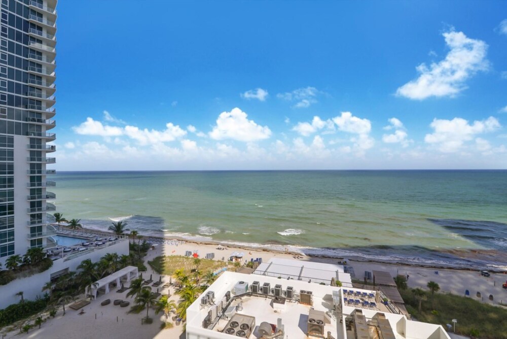 Contemporary Beach Resort Condos - photo 115