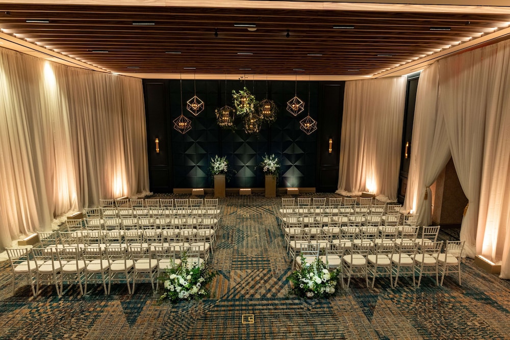 Embassy Suites by Hilton Virginia Beach Oceanfront Resort - photo 104