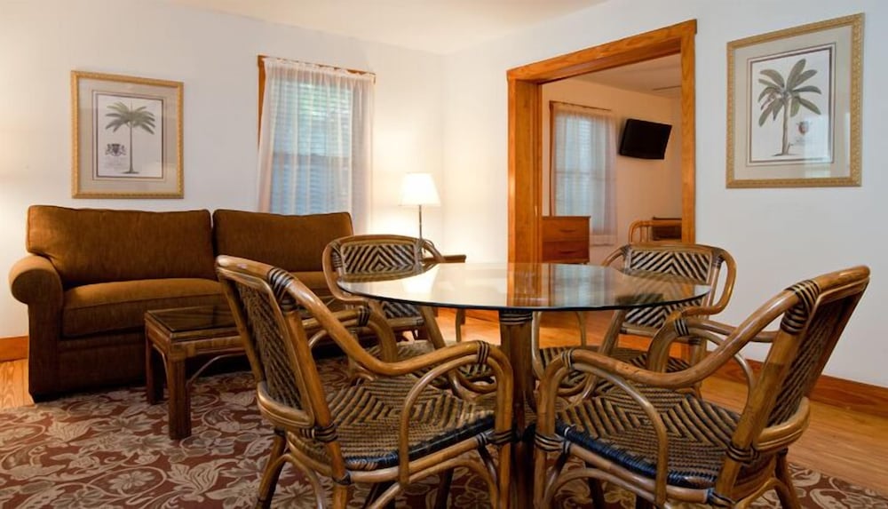 Island City House Hotel - photo 14