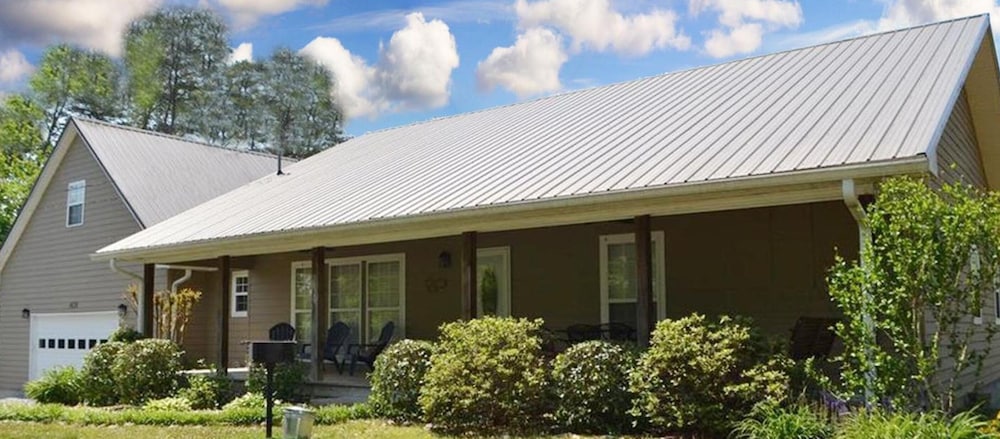 Blue Rooster Inn - photo 13