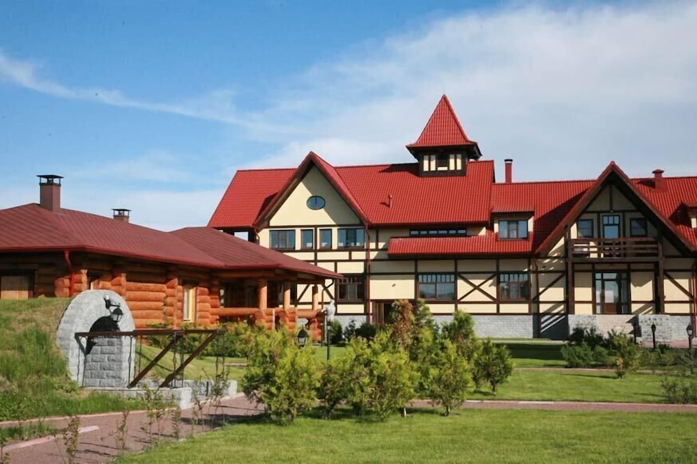 Country Club Pihtovoe — Vysotsk