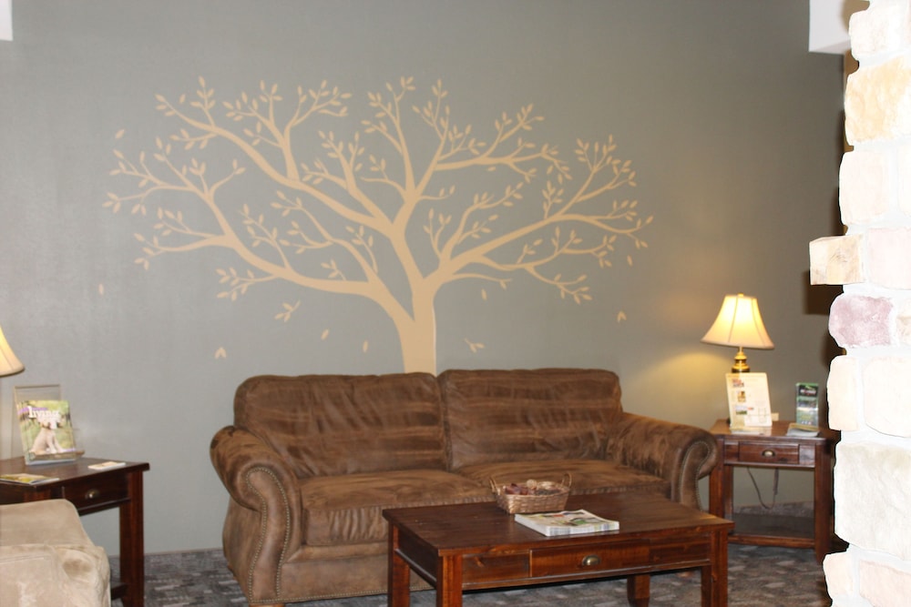 Crystal Springs Inn and Suites - photo 4