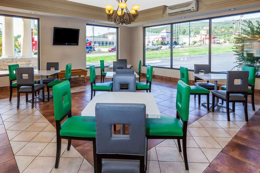 Days Inn by Wyndham Dalton - photo 14