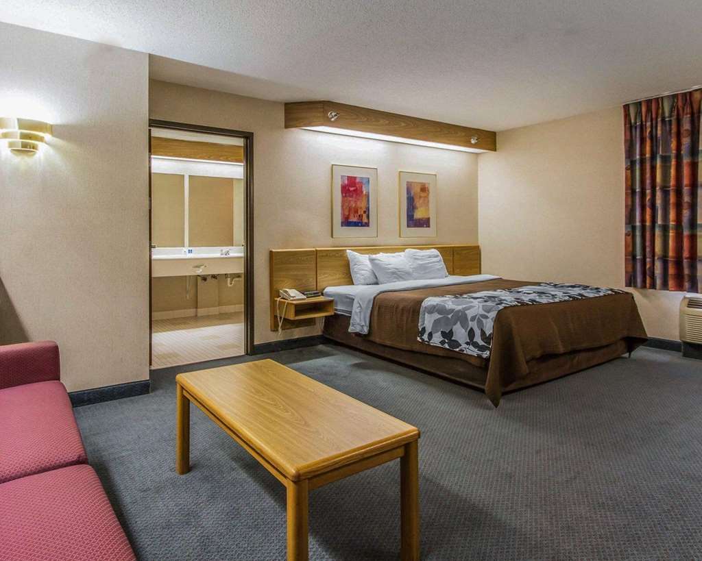 Rodeway Inn Fremont Ne - photo 28