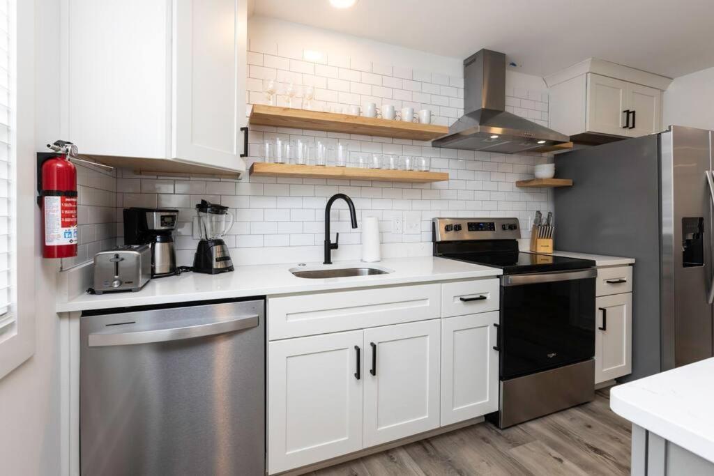 Ocean Lofts in the Vibe #1 5 min walk to beach — 4-Star Luxury Hotel in Virginia Beach, United States
