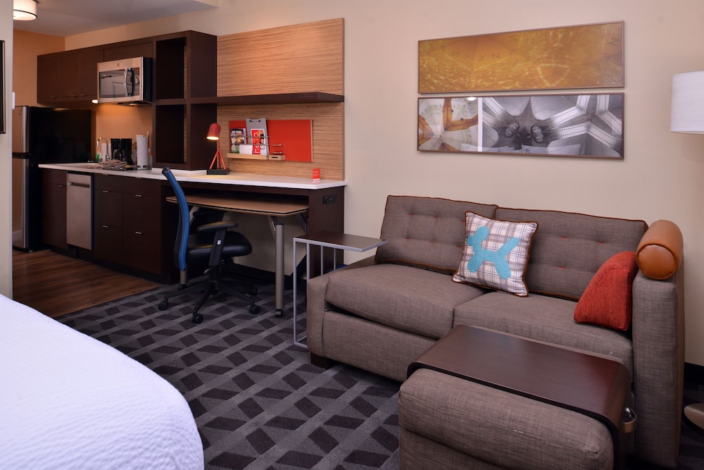 TownePlace Suites by Marriott St. Louis Chesterfield - photo 12