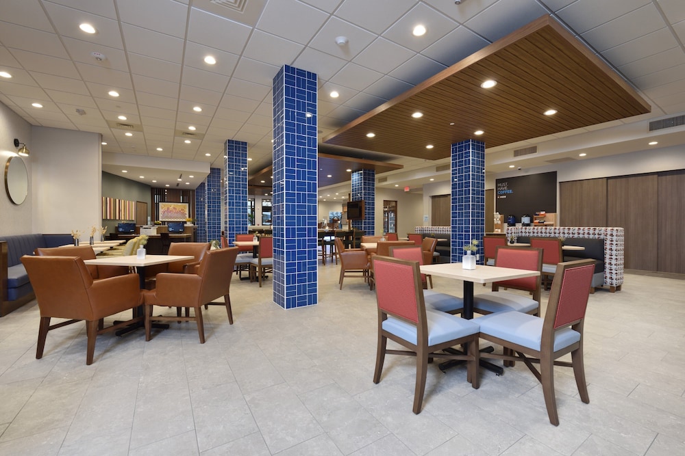 Holiday Inn Express & Suites Spring Woodlands Area by IHG - photo 27