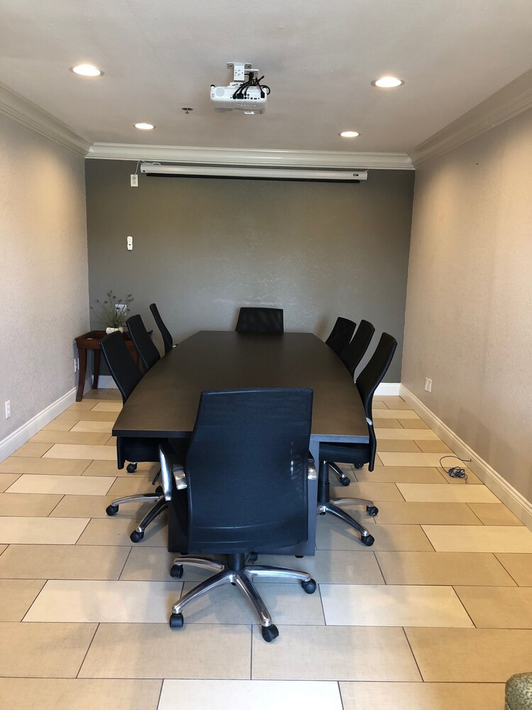Best Western Isabelle Court - photo 17