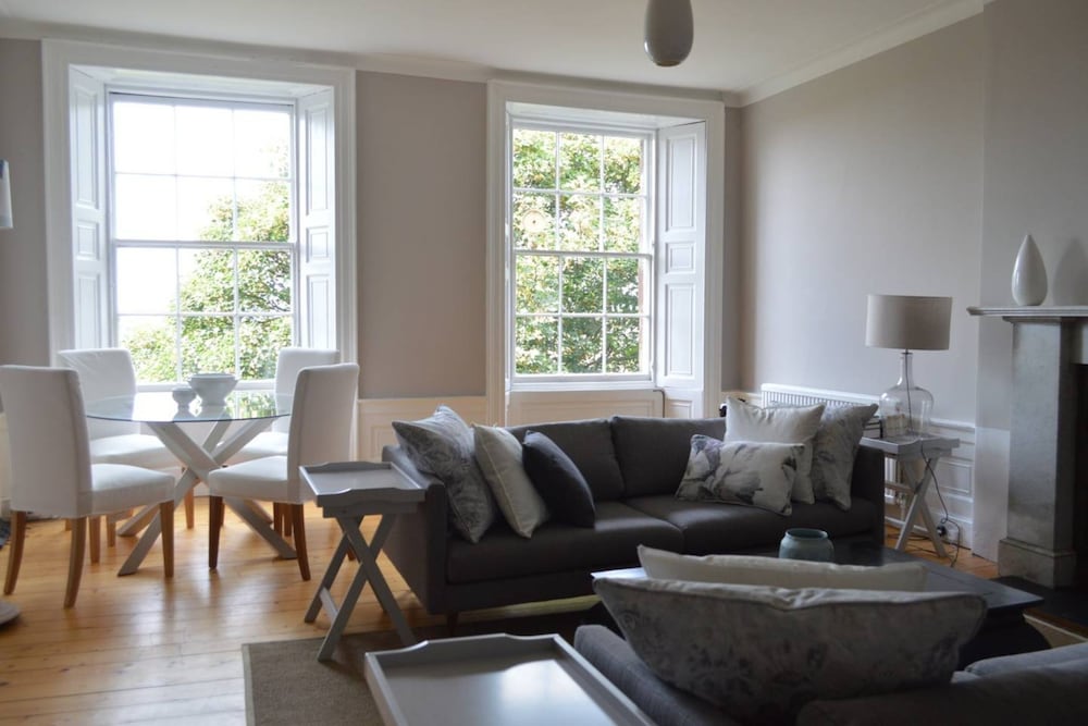 4 Bedroom Clock Tower Apartment In Edinburgh in Edinburgh, United Kingdom