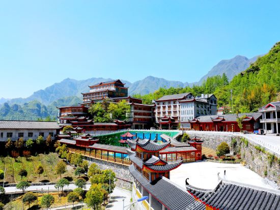 Xinnong Court Hotel in Rongmei, People's Republic of China