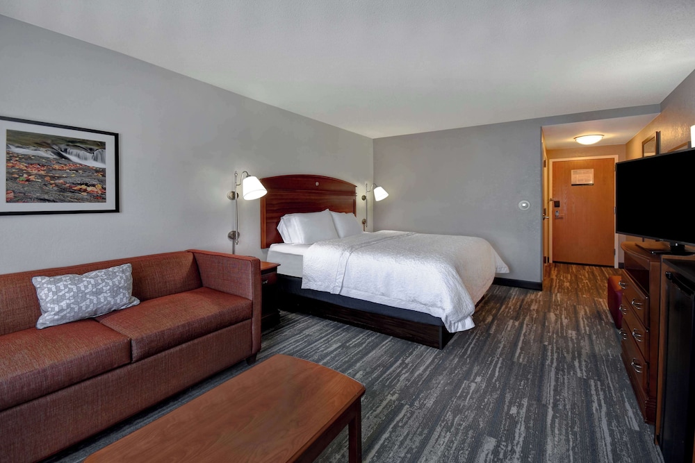 Hampton Inn Rutland - photo 32