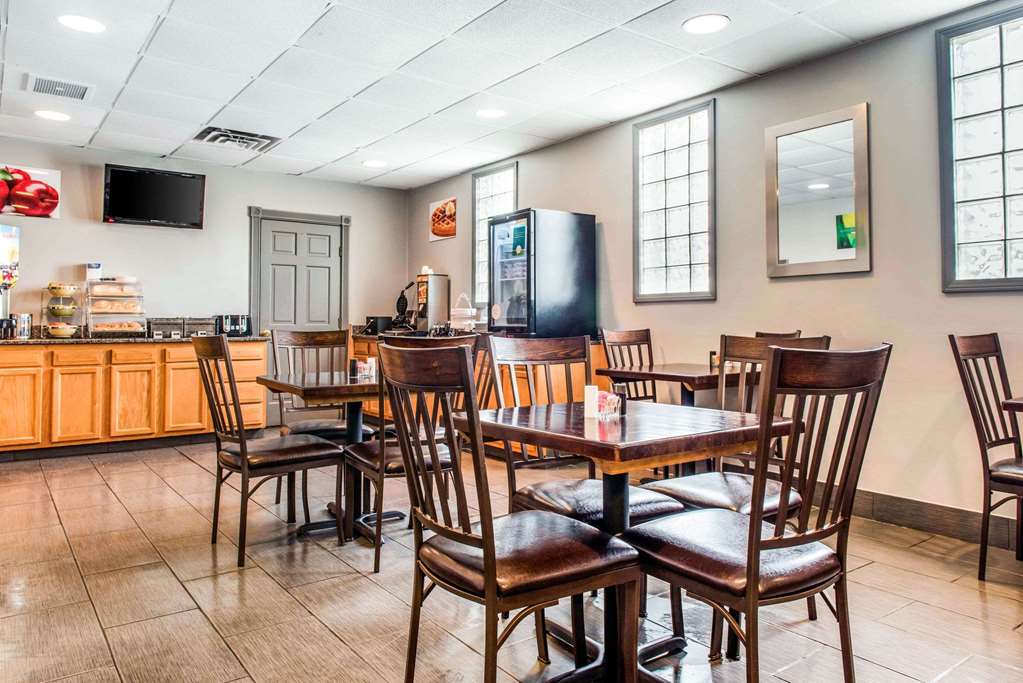 Quality Inn Austintown Youngstown West - photo 33