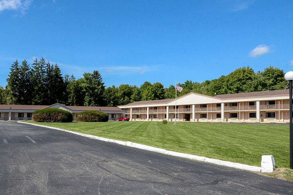 Americas Best Value Inn at Central Valley Woodbury - photo 4