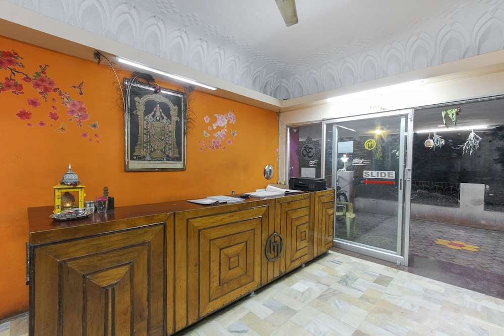 Spot On 62694 Hotel Maruthi in Salem, India