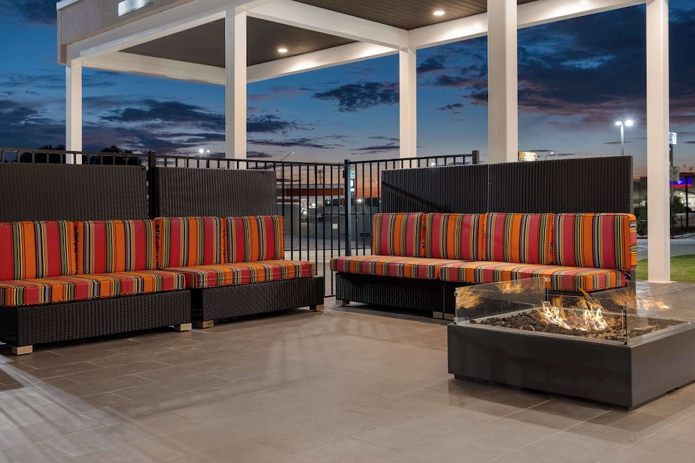 Home2 Suites by Hilton Brownwood - photo 41